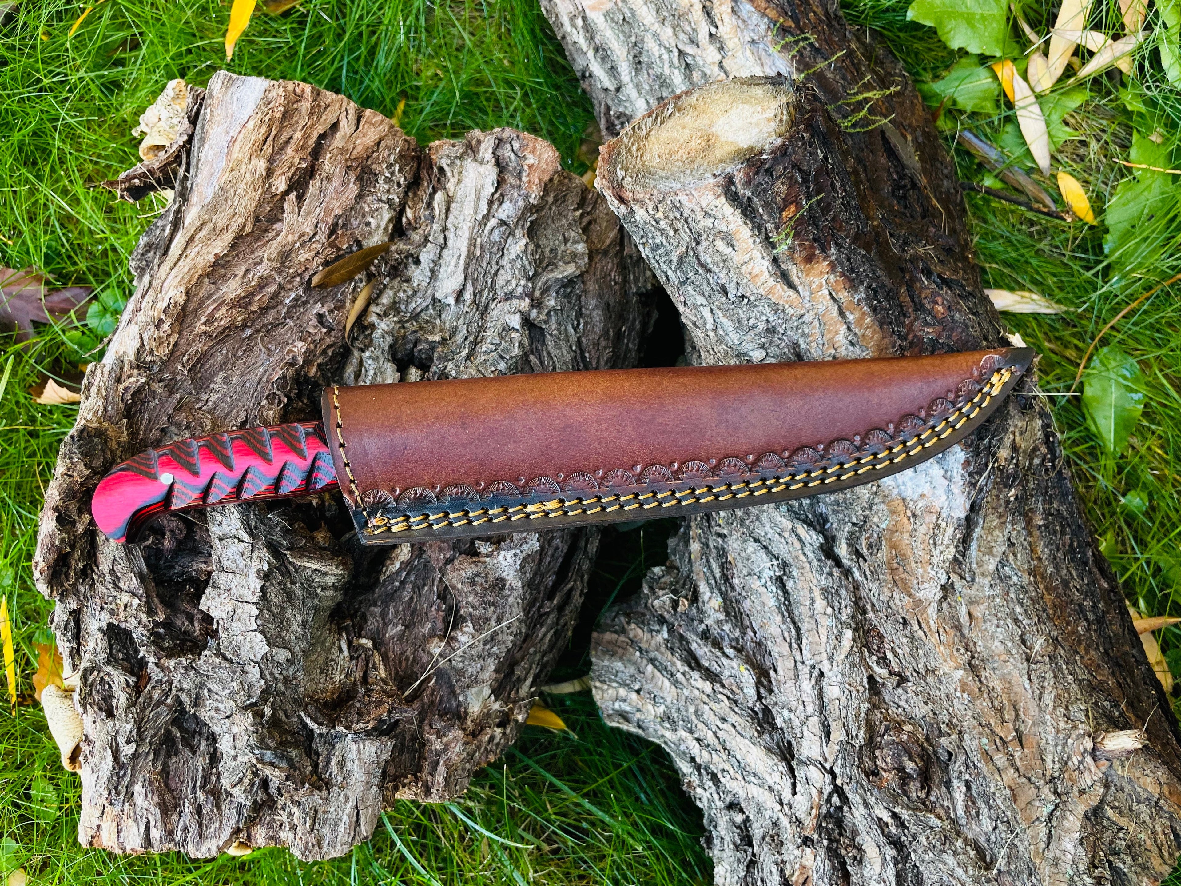 Damascus Steel Custom Flay Knife with Craved Grips TK-051