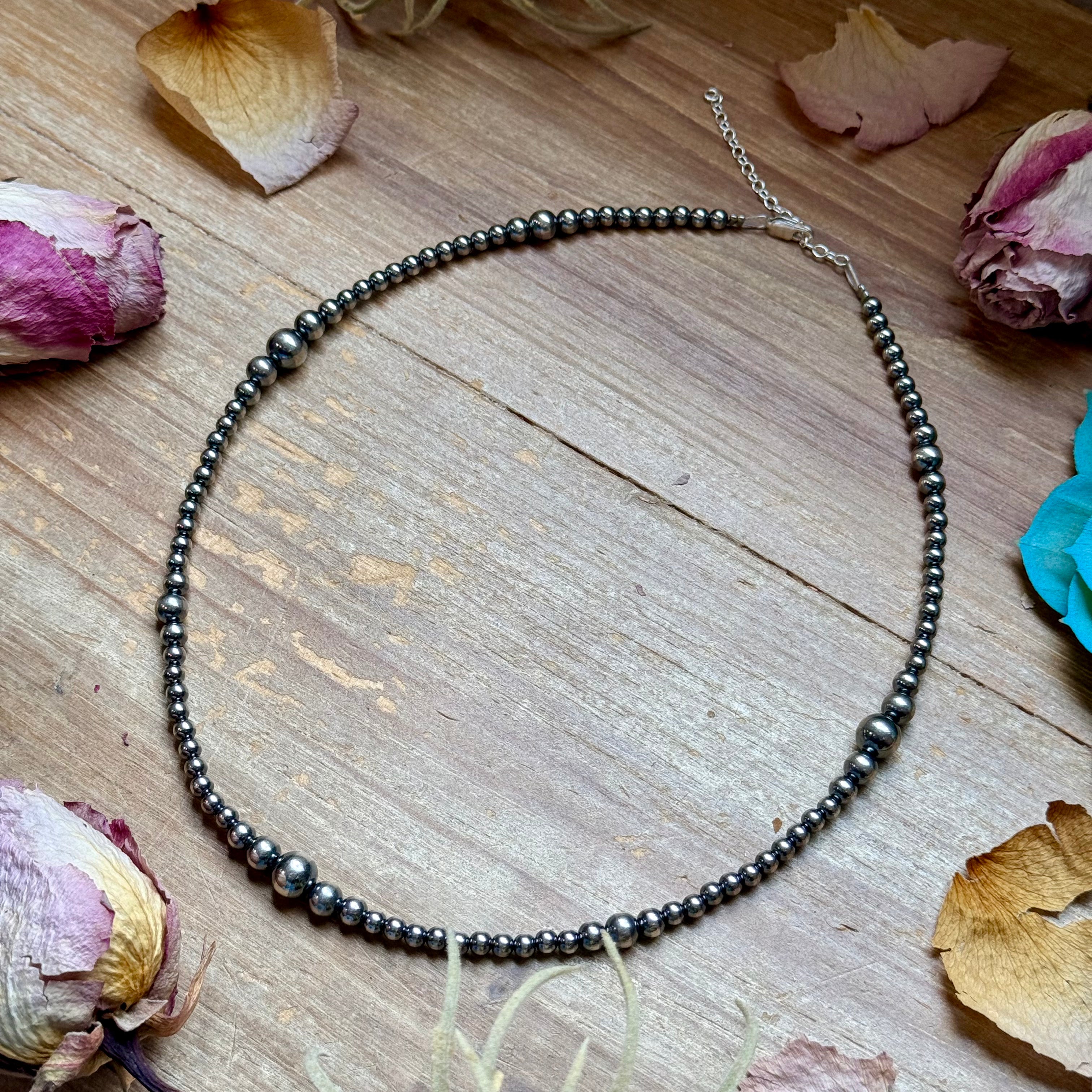 18 inch Graduated Sterling Silver Pearls necklace