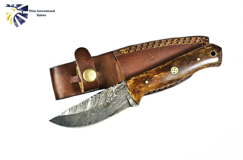 Damascus Knife, Custom Hand Made Forged Damascus Steel Hunting Knife Fixed Blade Camp Style Handle With Leather Sheath Full Tang TD-238