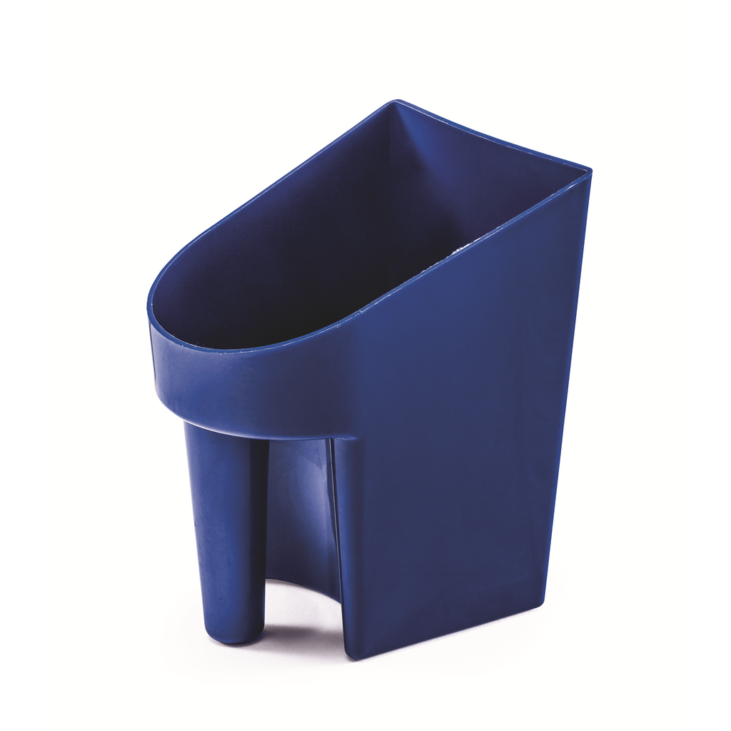 KD-119 2 Qt. Feed Scoop | Lightweight Barn Feed Scoop for Grain and Pellets