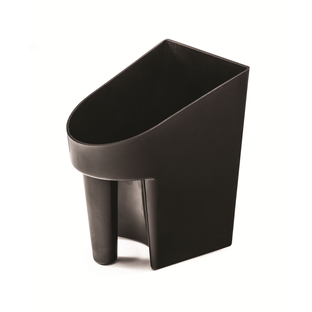 KD-119 2 Qt. Feed Scoop | Lightweight Barn Feed Scoop for Grain and Pellets