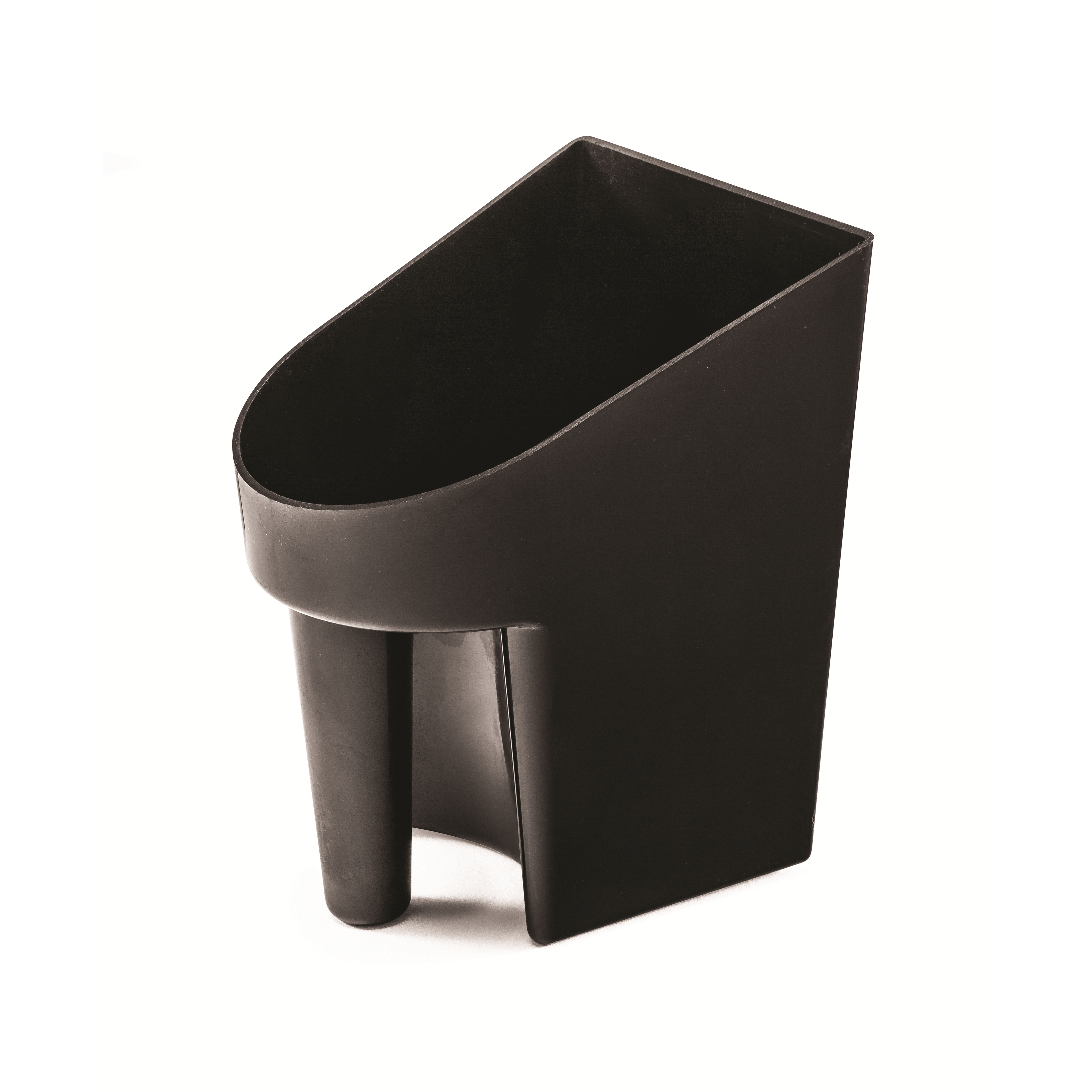 KD-119 2 Qt. Feed Scoop | Lightweight Barn Feed Scoop for Grain and Pellets