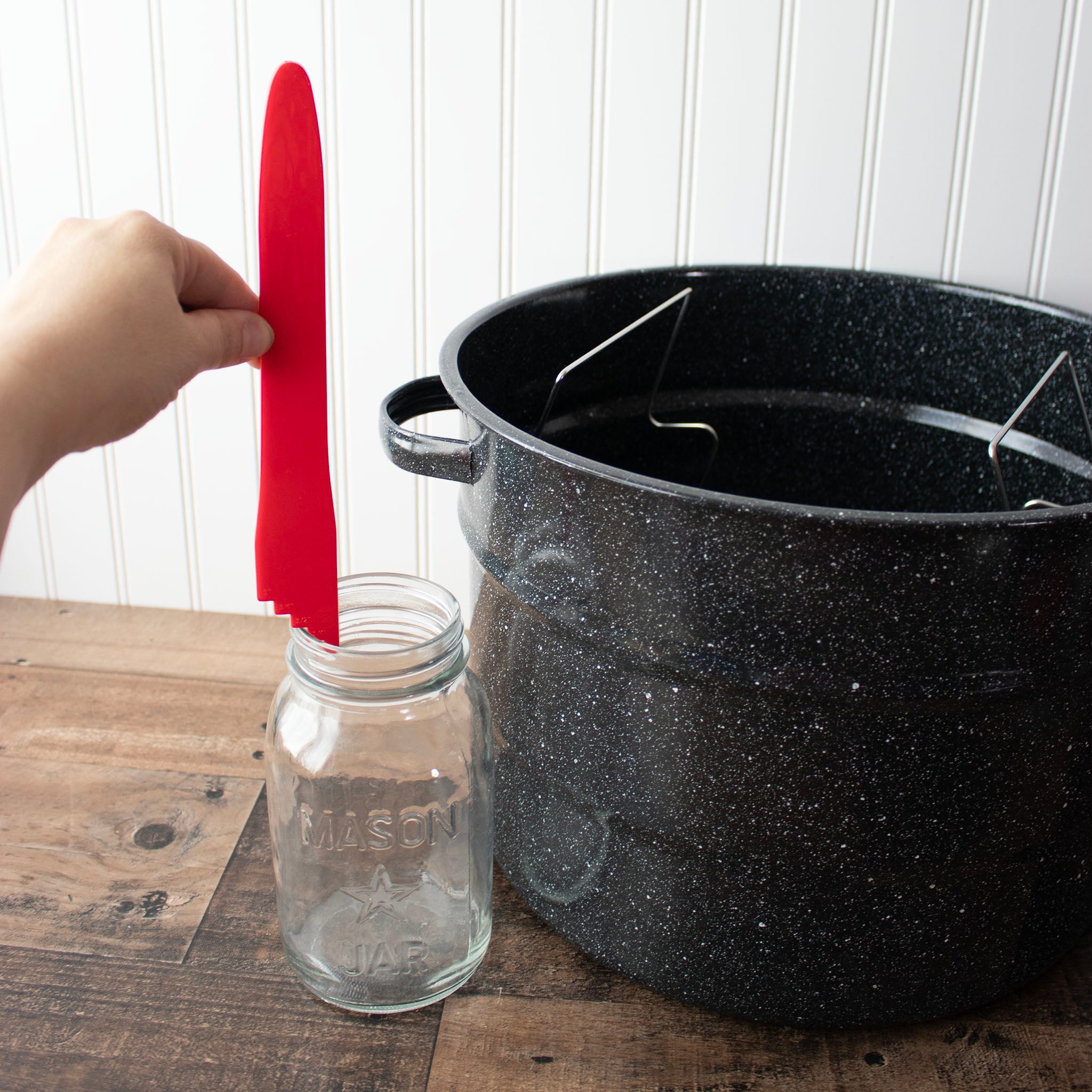 Bubble Remover and Headspace Tool