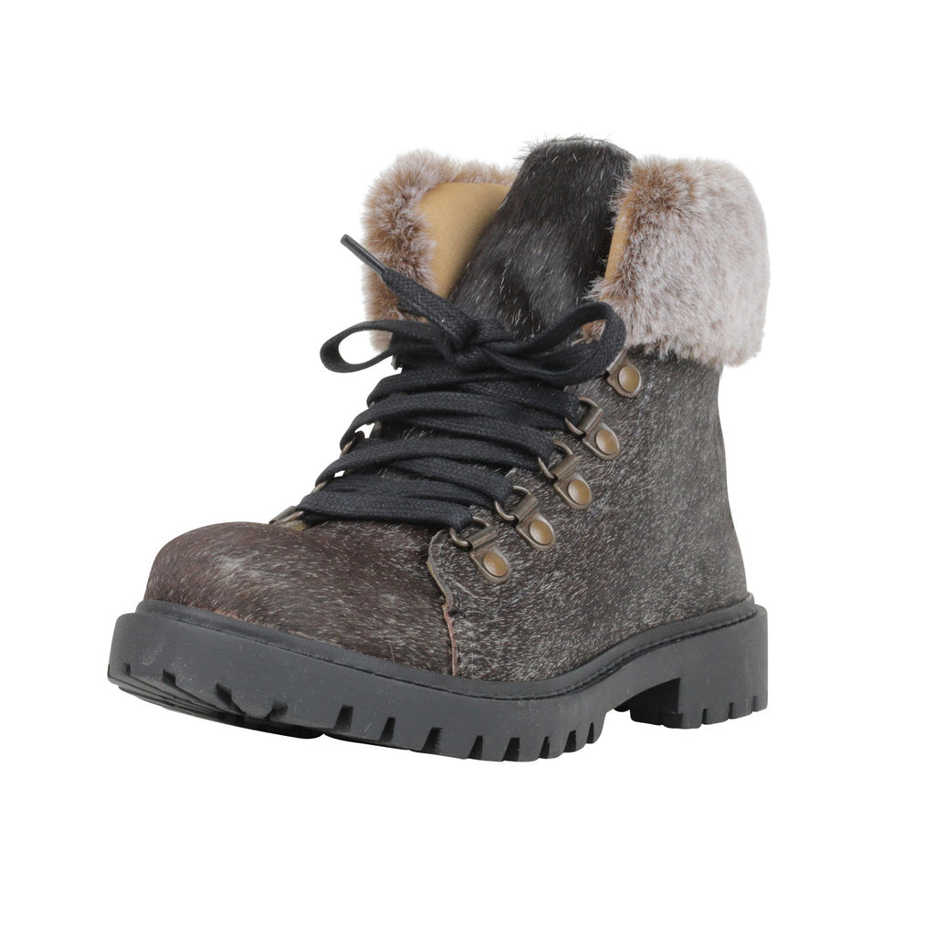 Turbulent Boots
