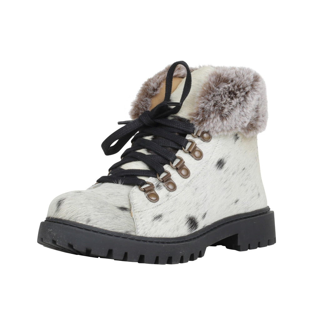 Turbulent Boots
