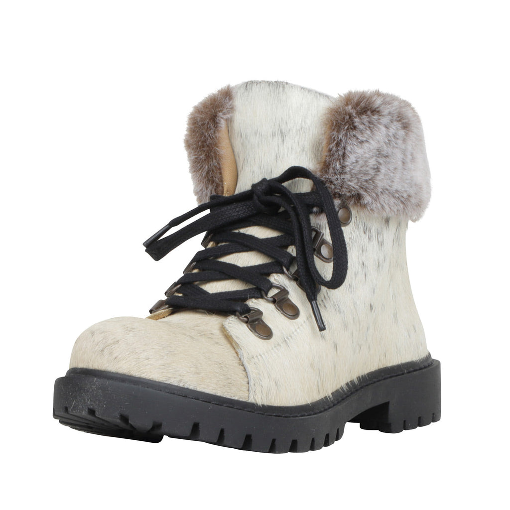 Turbulent Boots