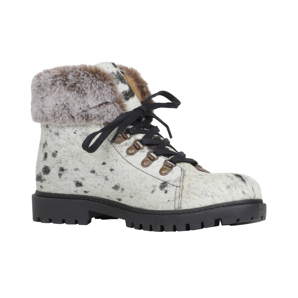 Turbulent Boots